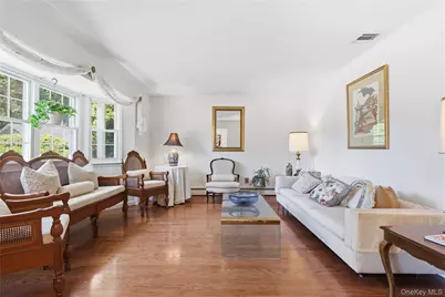 6 Carol Court, East Setauket, NY 11733 - Photo 7