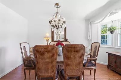 6 Carol Court, East Setauket, NY 11733 - Photo 5
