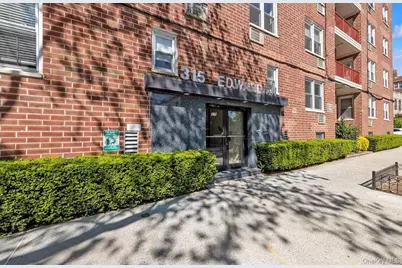 315 W 232 Street #6G, Bronx, NY 10463 - Photo 1