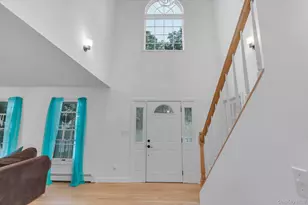 47 Wendy Dr, Farmingville, NY 11738 - Photo 3