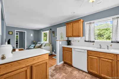 152 Grand Avenue, Shirley, NY 11967 - Photo 11