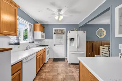 152 Grand Avenue, Shirley, NY 11967 - Photo 7