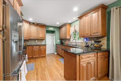7 Maple Avenue, Holbrook, NY 11741 - Photo 11