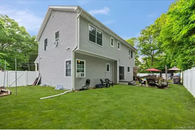 7 Maple Avenue, Holbrook, NY 11741 - Photo 29
