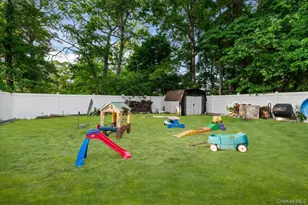 7 Maple Ave, Holbrook, NY 11741 - Photo 33