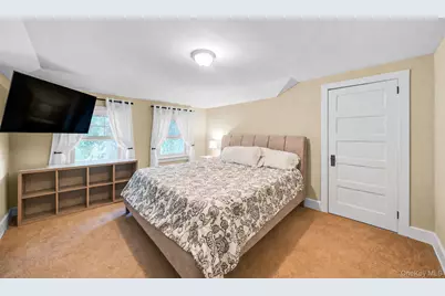 54 Division Avenue, West Sayville, NY 11796 - Photo 19