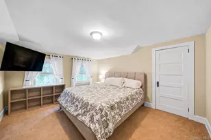 54 Division Ave, West Sayville, NY 11796 - Photo 19