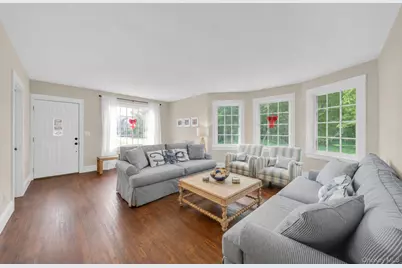 54 Division Avenue, West Sayville, NY 11796 - Photo 5