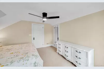 54 Division Avenue, West Sayville, NY 11796 - Photo 23