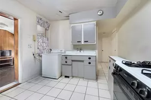 425 Baldwin Rd, Hempstead, NY 11550 - Photo 5