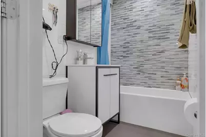 13240 Sanford Avenue #3R, Flushing, NY 11355 - Photo 15