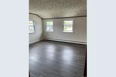 40 Relda Street, Plainview, NY 11803 - Photo 3