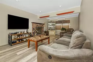 65 Club Ln, Levittown, NY 11756 - Photo 3