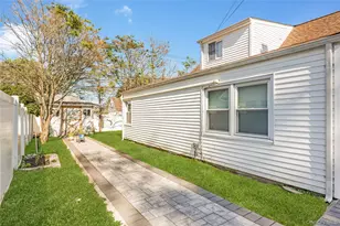 65 Club Ln, Levittown, NY 11756 - Photo 23