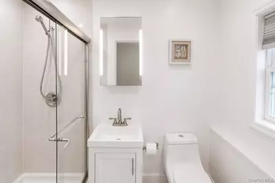 40 Emmett Terrace, New Rochelle, NY 10805 - Photo 15