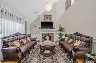 2 Jodi Dr, Manorville, NY 11949 - Photo 9