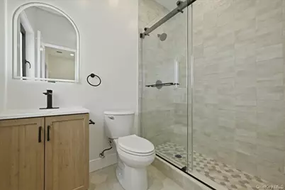 24 Middle Lane, Westbury, NY 11590 - Photo 41