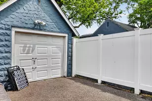 228 W Clearwater Rd, Lindenhurst, NY 11757 - Photo 23