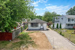 64 Cedar Dr, Bay Shore, NY 11706 - Photo 7
