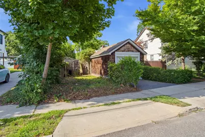 237 Fulton Street, Westbury, NY 11590 - Photo 25