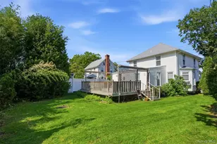 237 Fulton St, Westbury, NY 11590 - Photo 23