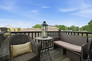 127 Laurel Ln, Wantagh, NY 11793 - Photo 23