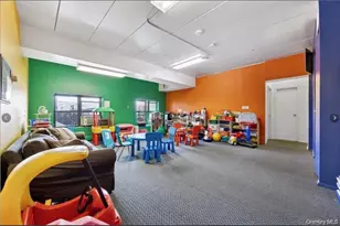 1085 Warburton Ave, Yonkers, NY 10701 - Photo 15