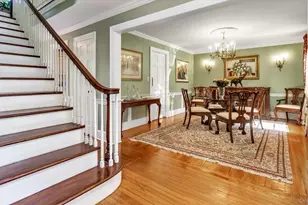 21 Bayview Ave, Great Neck, NY 11021 - Photo 15