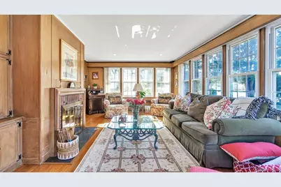 21 Bayview Avenue, Great Neck, NY 11021 - Photo 7