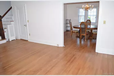 53 Ogden Avenue, White Plains, NY 10605 - Photo 5