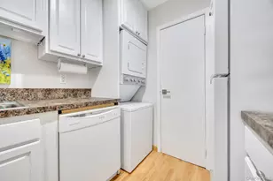 703 Drew Dr, Saint James, NY 11780 - Photo 5