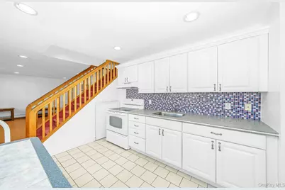 130 Coach Lane, Levittown, NY 11756 - Photo 5