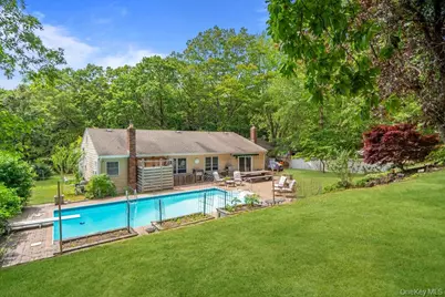 9 Dillmont Drive, Smithtown, NY 11787 - Photo 35