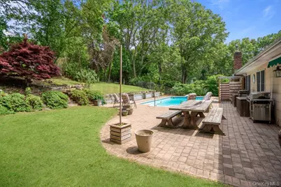 9 Dillmont Drive, Smithtown, NY 11787 - Photo 33