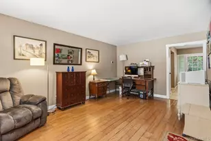 9 Dillmont Dr, Smithtown, NY 11787 - Photo 11