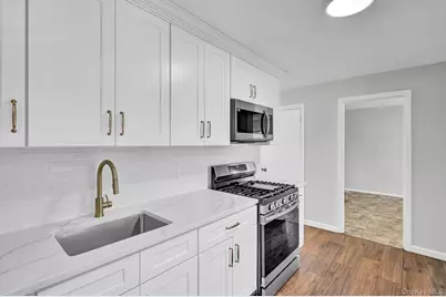 863 Prospect Avenue, Westbury, NY 11590 - Photo 9