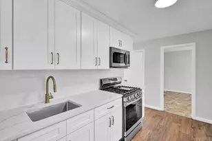 863 Prospect Ave, Westbury, NY 11590 - Photo 9