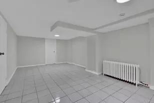 863 Prospect Ave, Westbury, NY 11590 - Photo 23