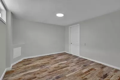 863 Prospect Avenue, Westbury, NY 11590 - Photo 21