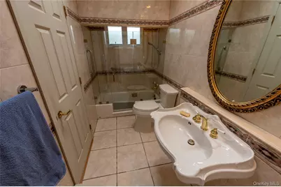 95 Haven Avenue, Ronkonkoma, NY 11779 - Photo 11