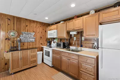 723 Private Road #12, Southold, NY 11971 - Photo 21