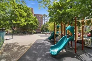 62-19 53rd Ave, Maspeth, NY 11378 - Photo 17