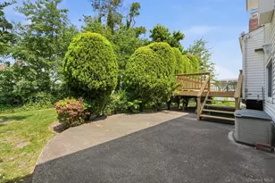 2367 Aron Dr E, Seaford, NY 11783 - Photo 27