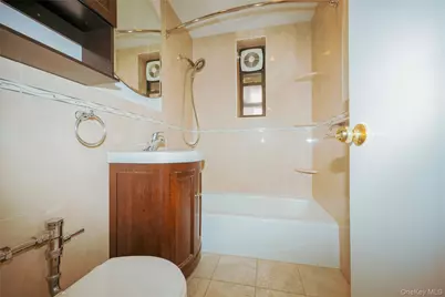 33-44 Junction Boulevard #2V, Jackson Heights, NY 11372 - Photo 11