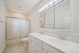 32 Vautrin Ave, Holtsville, NY 11742 - Photo 11