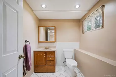 32 Vautrin Avenue, Holtsville, NY 11742 - Photo 15