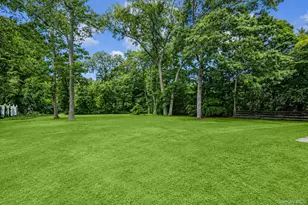 32 Vautrin Ave, Holtsville, NY 11742 - Photo 19