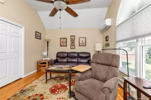 2163 Spruce St, Wantagh, NY 11793 - Photo 9