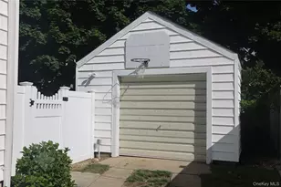 22 Alice St, Merrick, NY 11566 - Photo 3