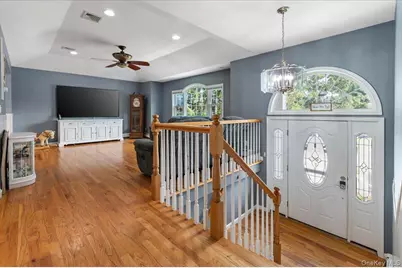 16 Taft Avenue, Bethpage, NY 11714 - Photo 3